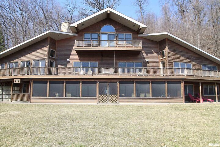 1800 E Deer Creek Road  Clinton IA 52732 photo
