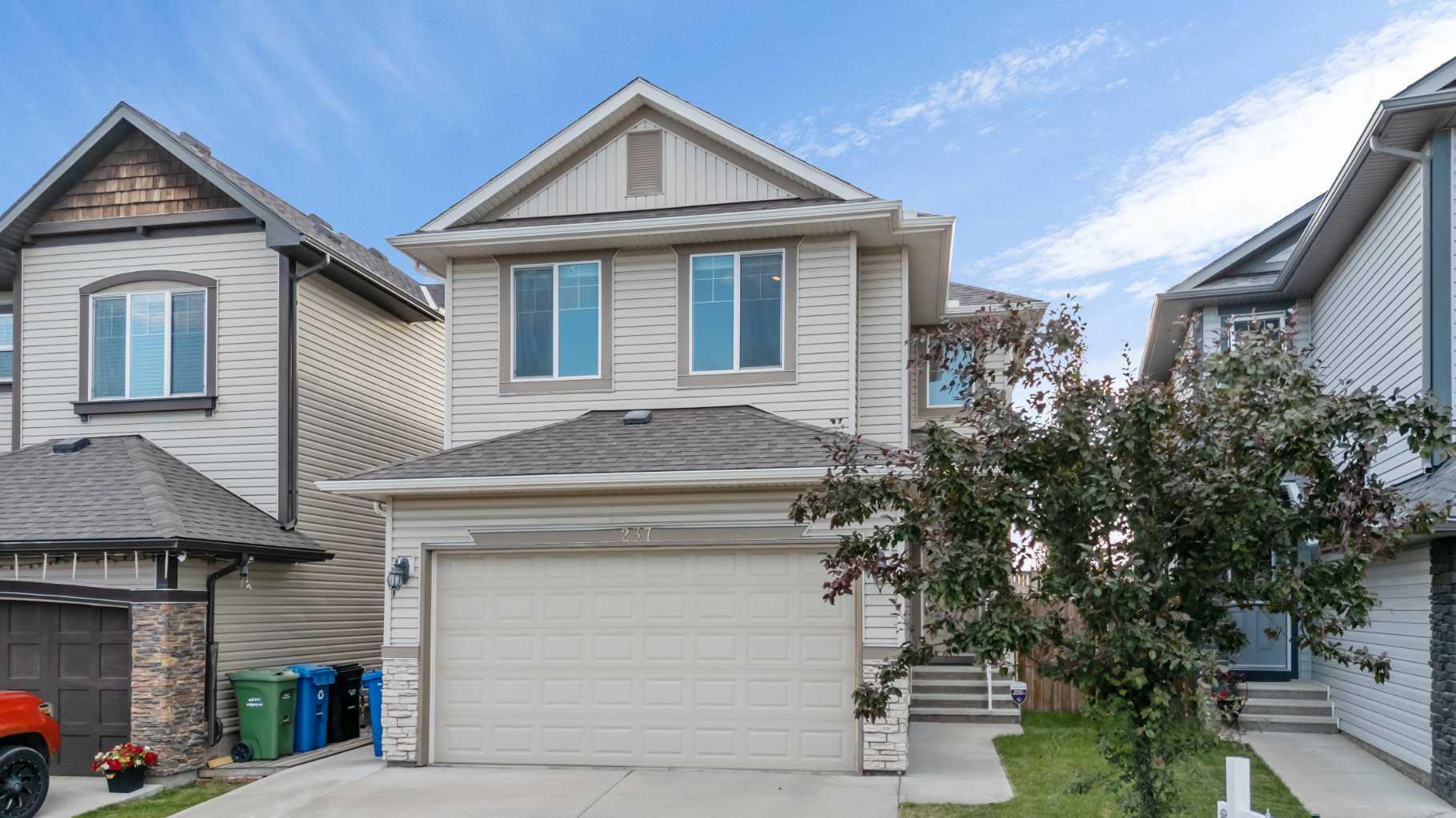 Photo de la propriété:  237 Panton Way NW  AB T3K 0X4 
