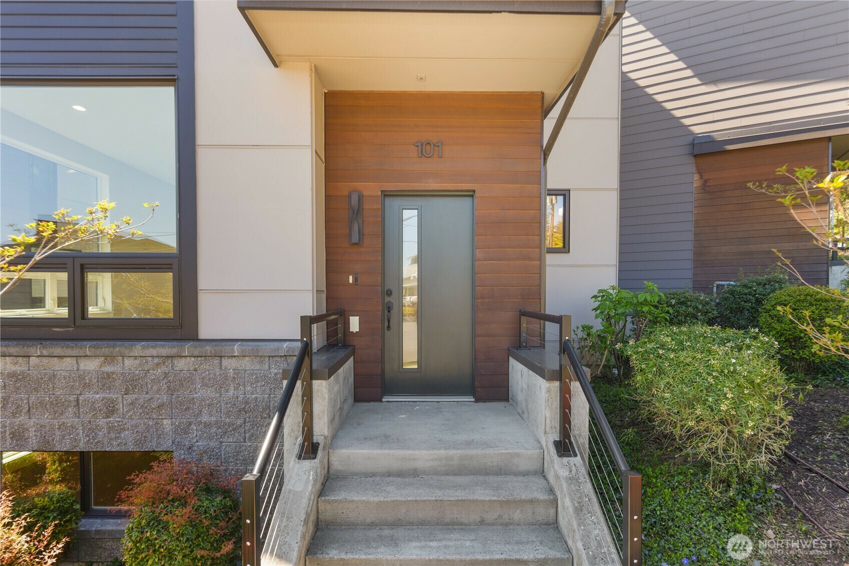 Property Photo: 18115 65th Avenue NE 101 WA 98028