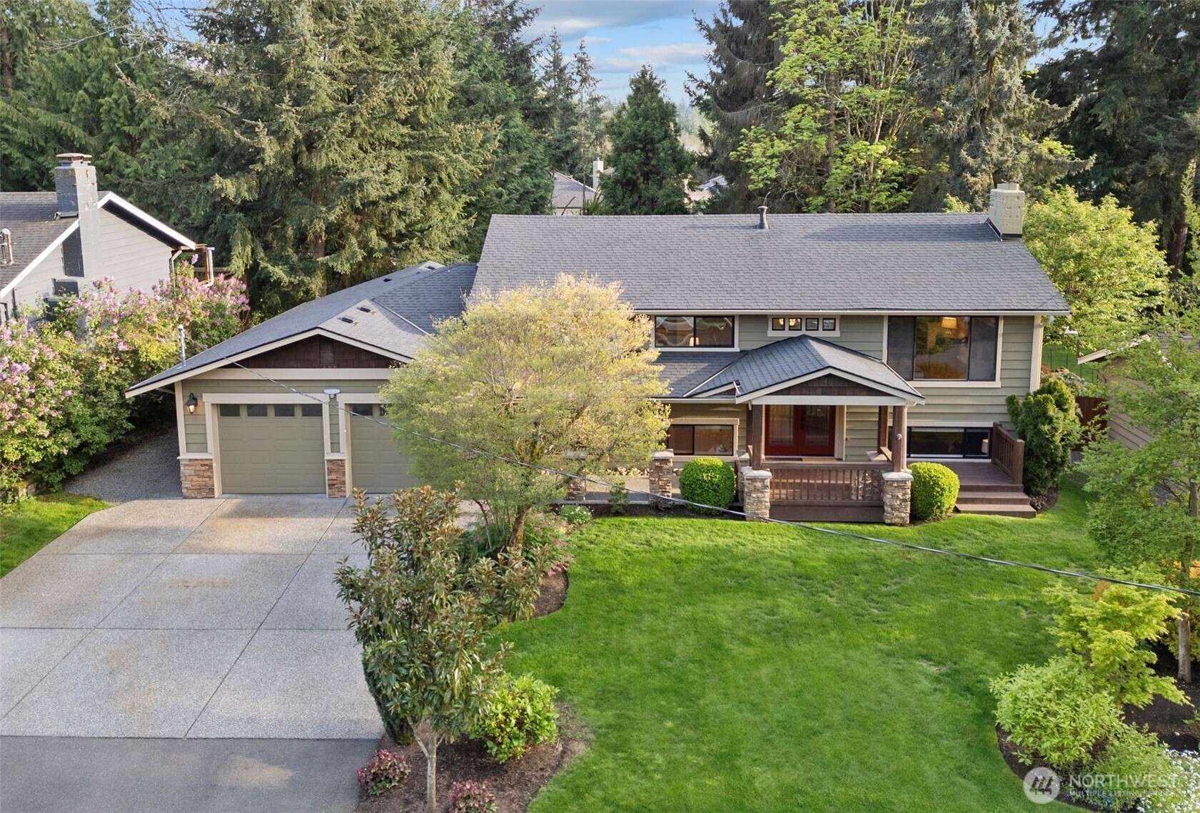 Property Photo: 12825 NE 102nd Place WA 98033