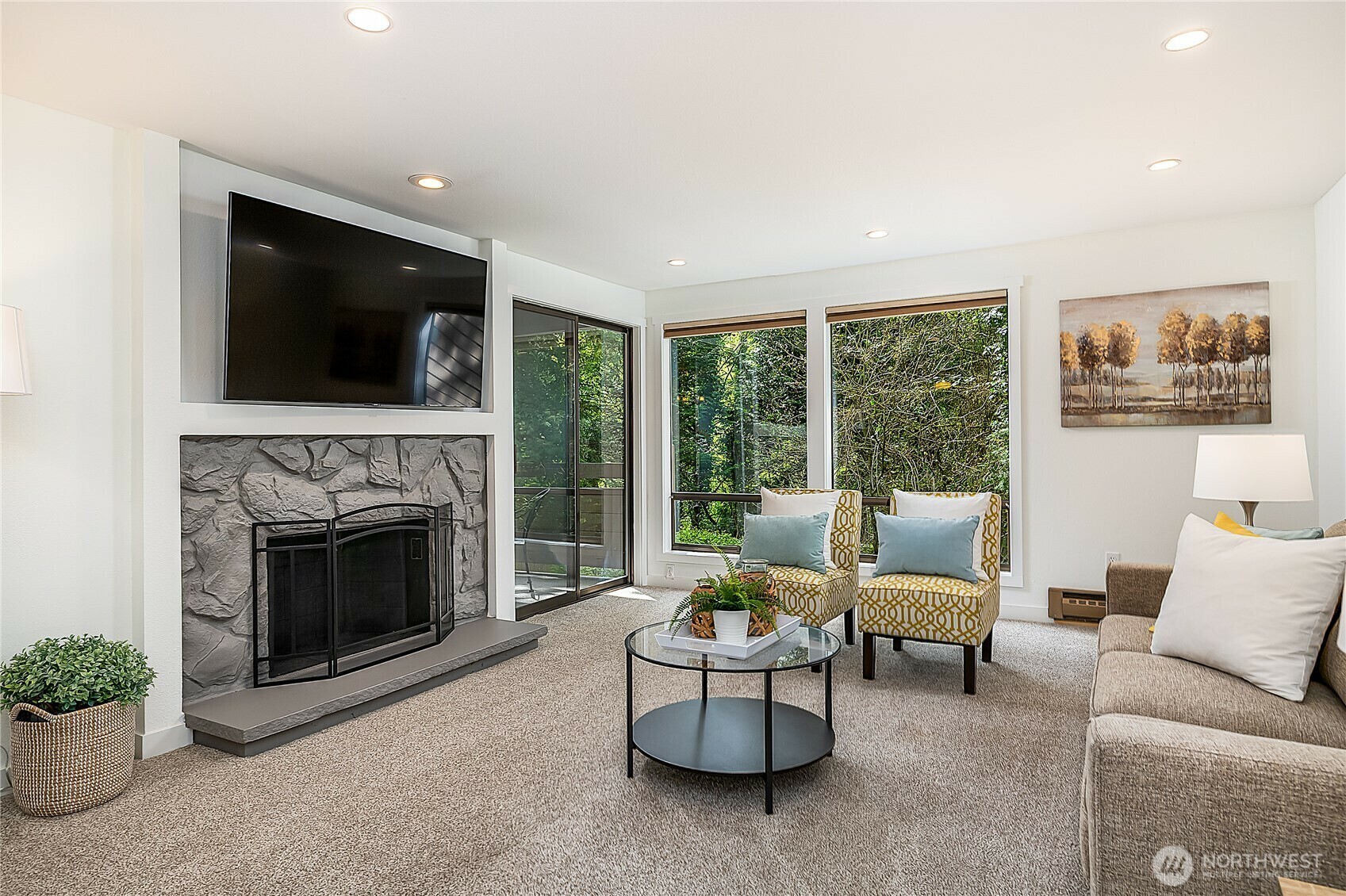 Property Photo: 19123 Ballinger Way NE 5-202 WA 98155