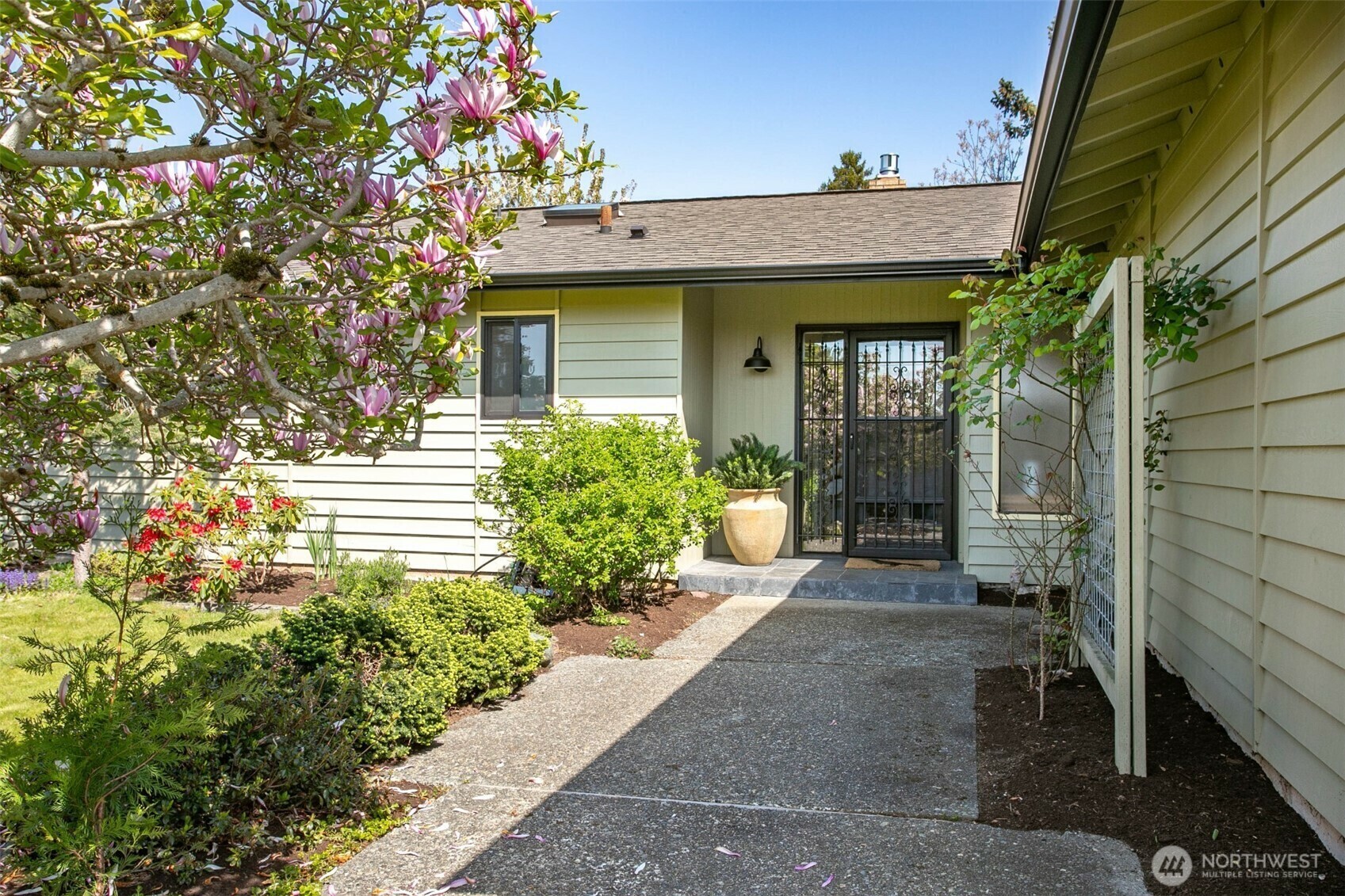 Property Photo: 2108 Ontario Street WA 98229