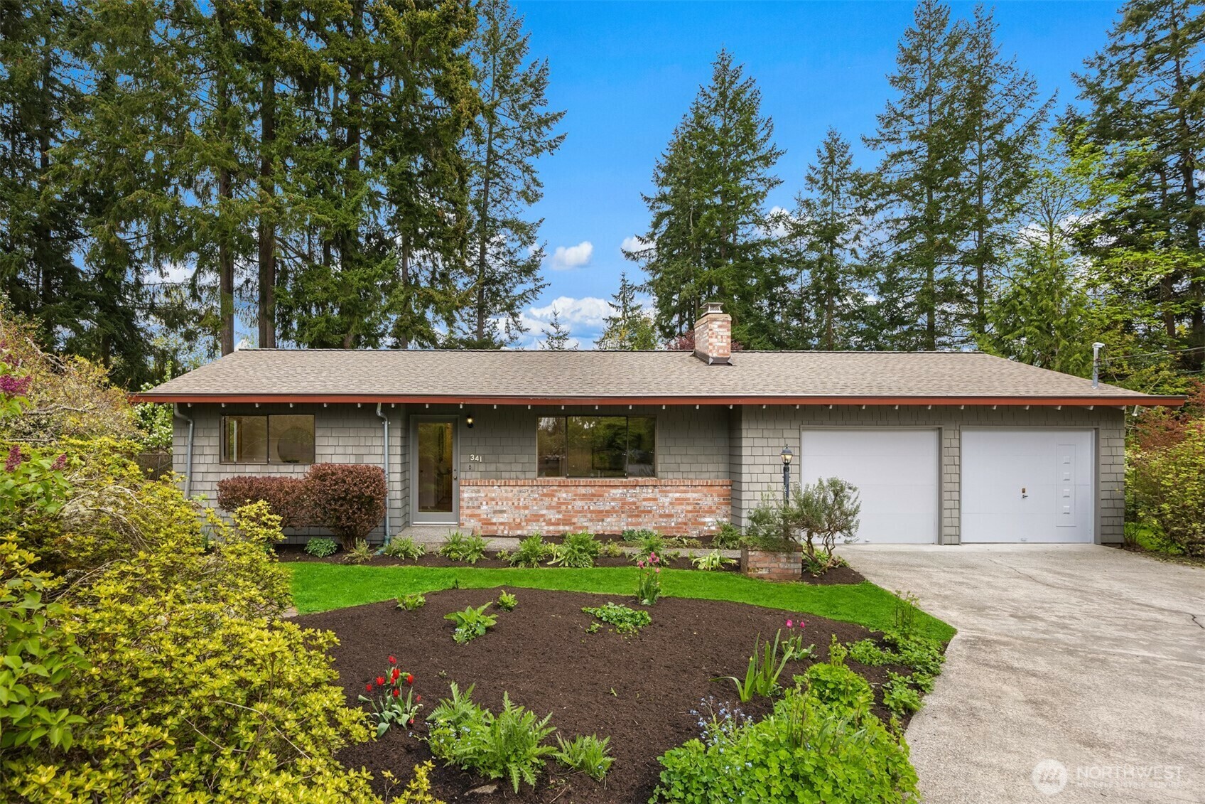 Property Photo:  341  Fir Acres Drive NW  WA 98110 