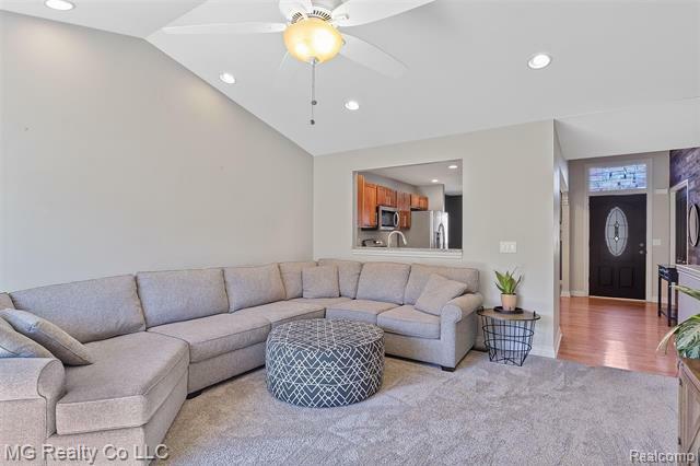 Property Photo: 38991 Willow Creek Parkway MI 48185