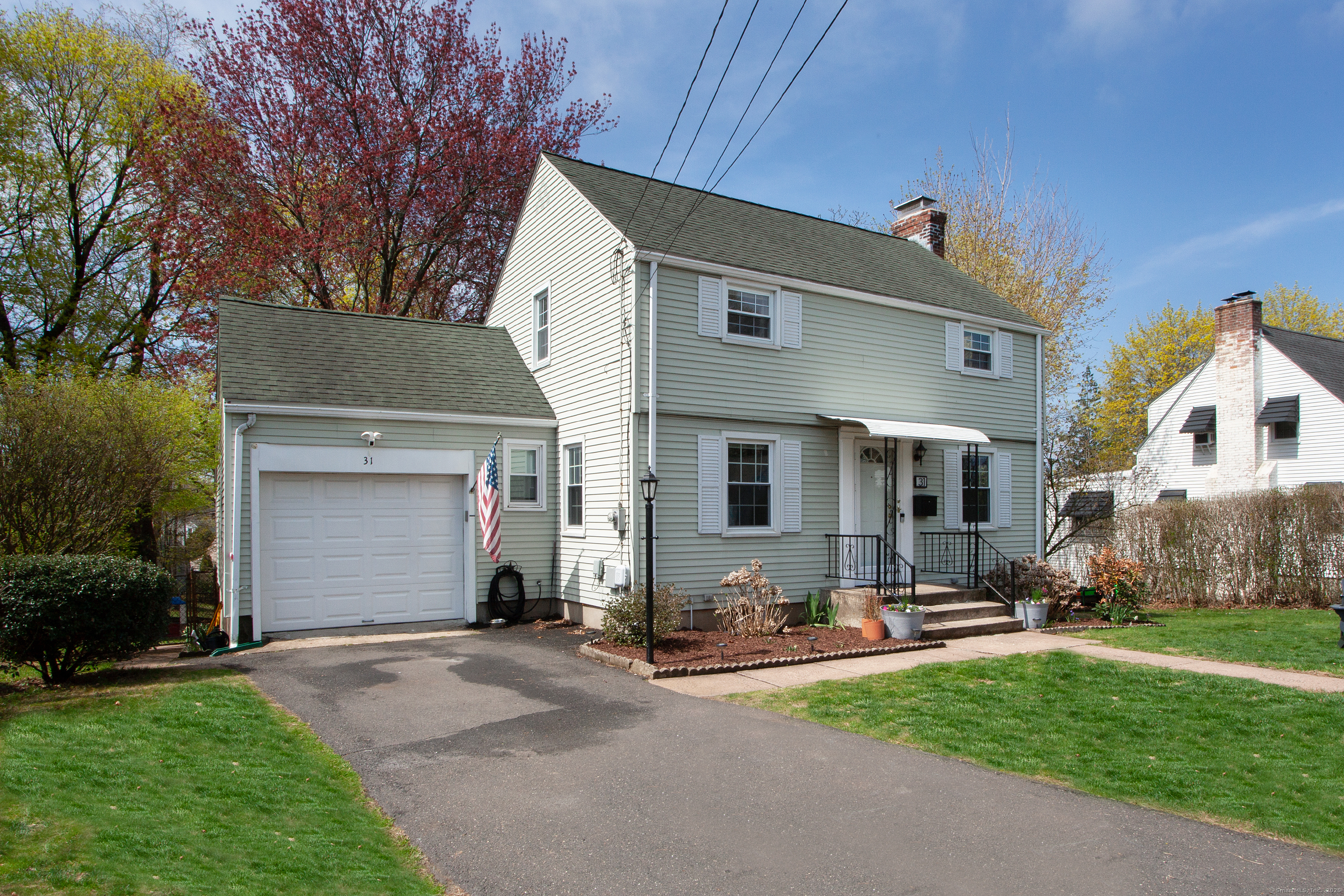 Property Photo: 31 Gifford Road CT 06119