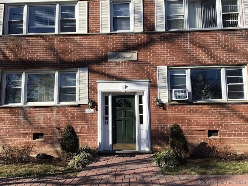 258 Glenbrook Road  Stamford CT 06906 photo