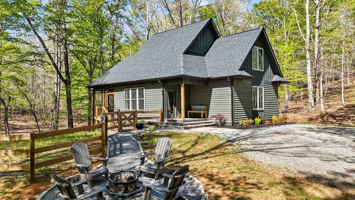 Property Photo: 111 Ash Creek Lane NC 28139