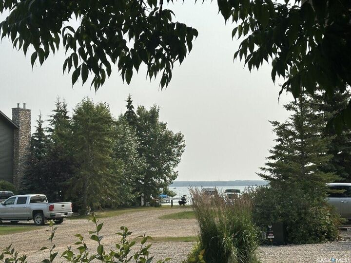 Property Photo: 206 Poplar Place SK S0M 1J0