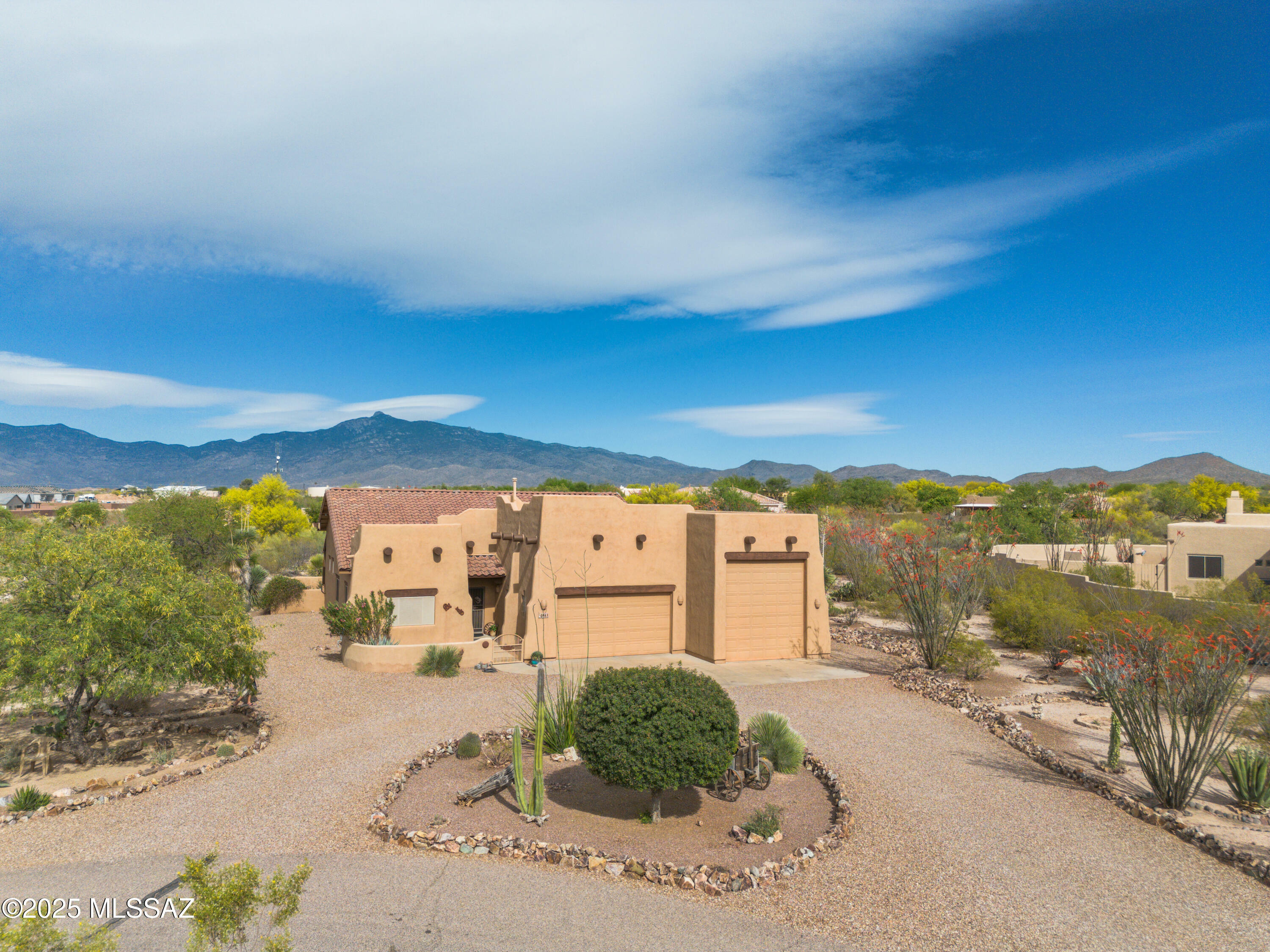 Property Photo: 8963 S Placita Asta Vieja AZ 85641