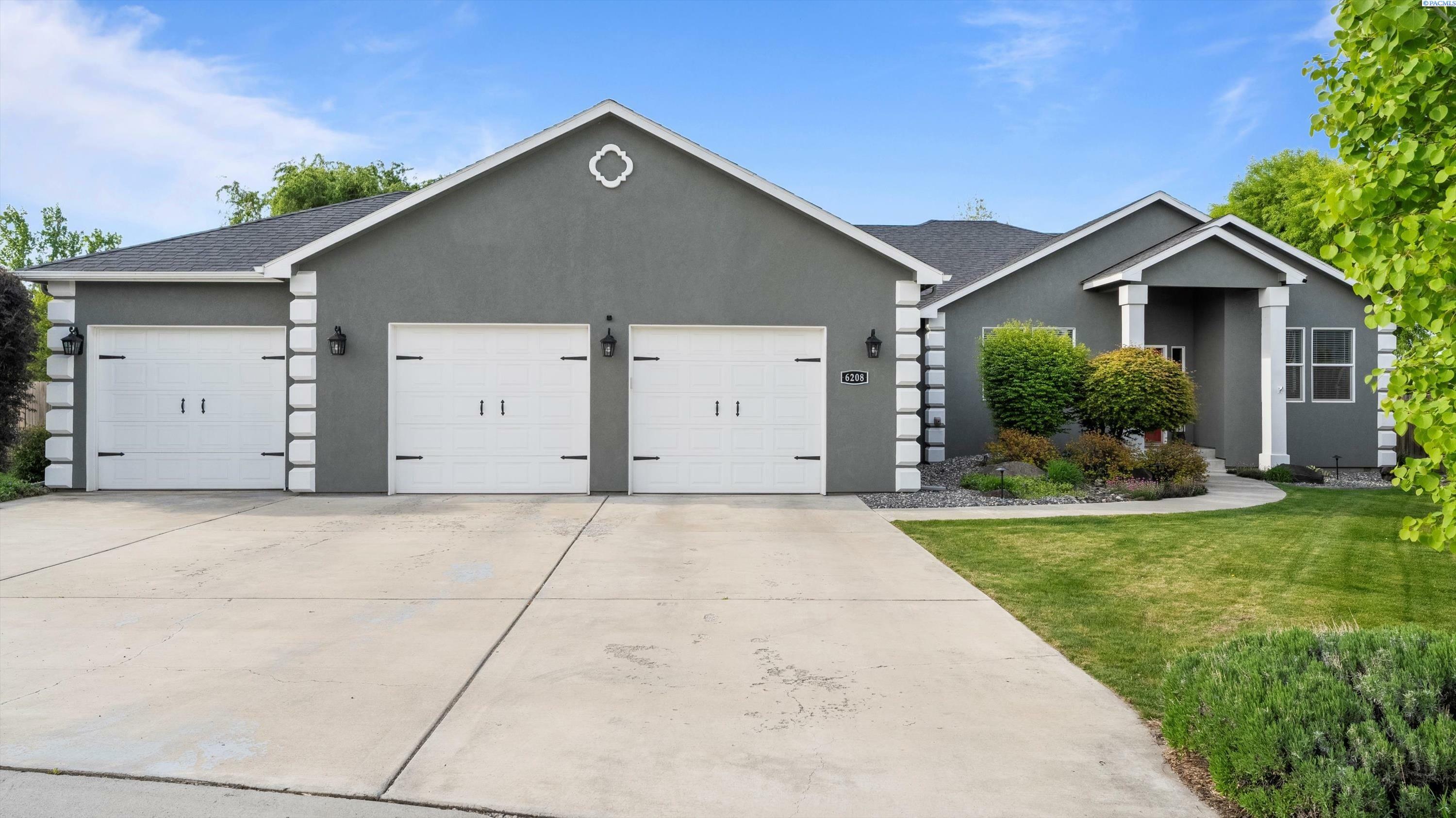 Property Photo: 6208 Buena Ct WA 99301