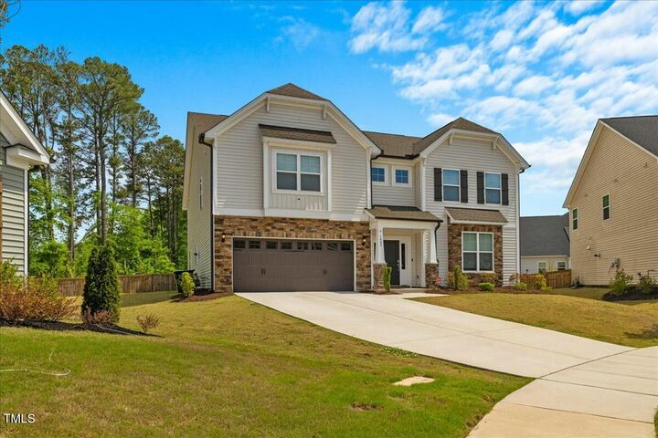 Property Photo: 1005 Whispering Creek Court NC 27545