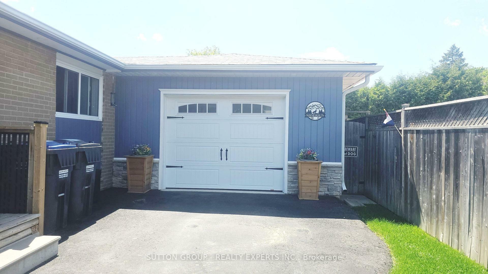Property Photo:  202 Archdekin Drive  ON L6V 1Z1 