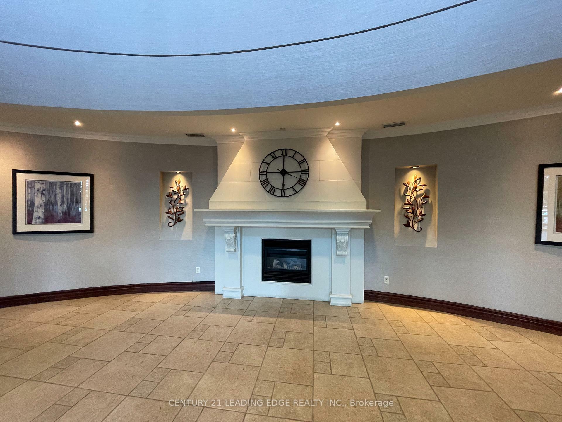 Property Photo: 2585 Erin Centre Boulevard 601 ON L5M 6Z7