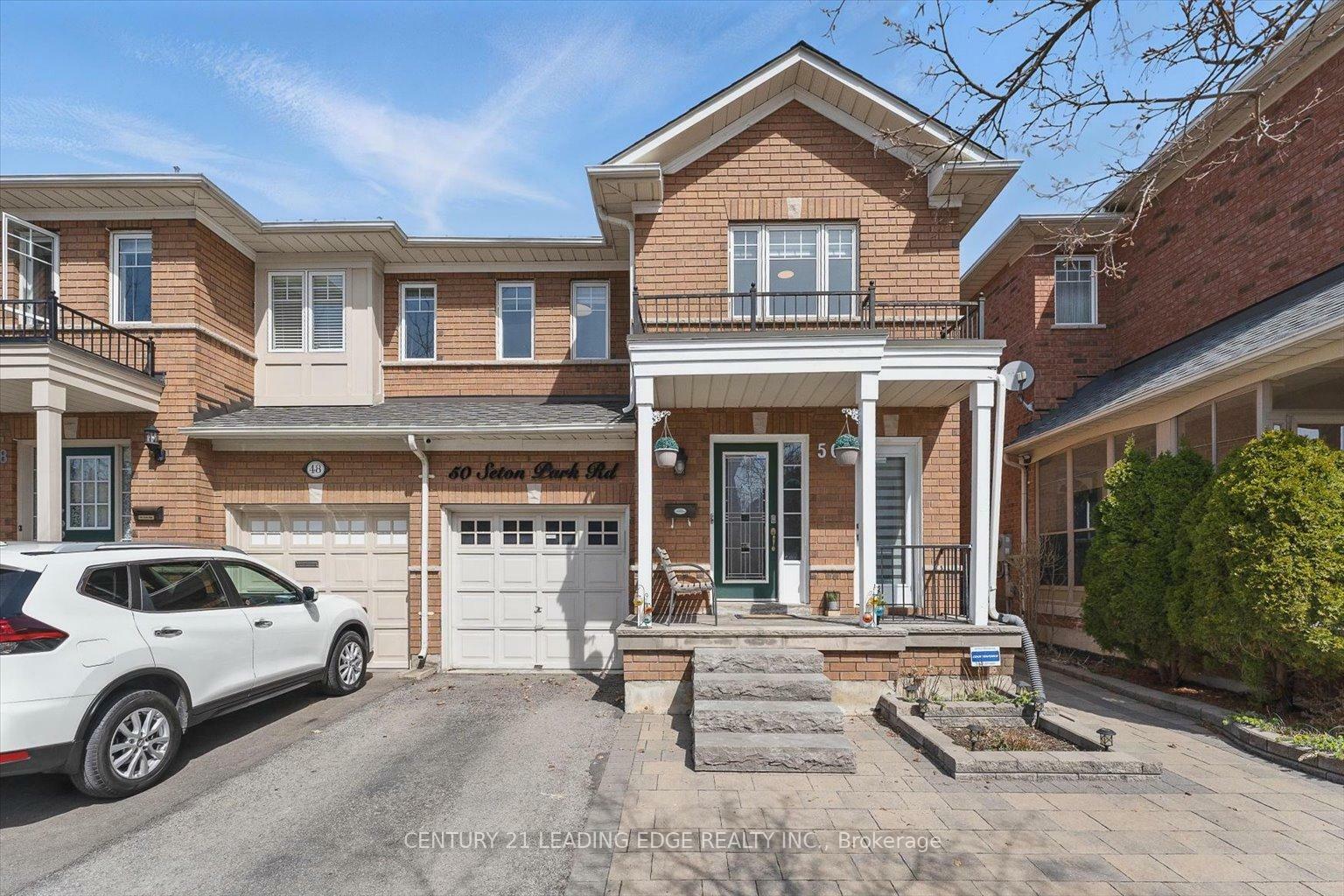 Photo de la propriété: 50 Seton Park Road ON M3C 3Z6