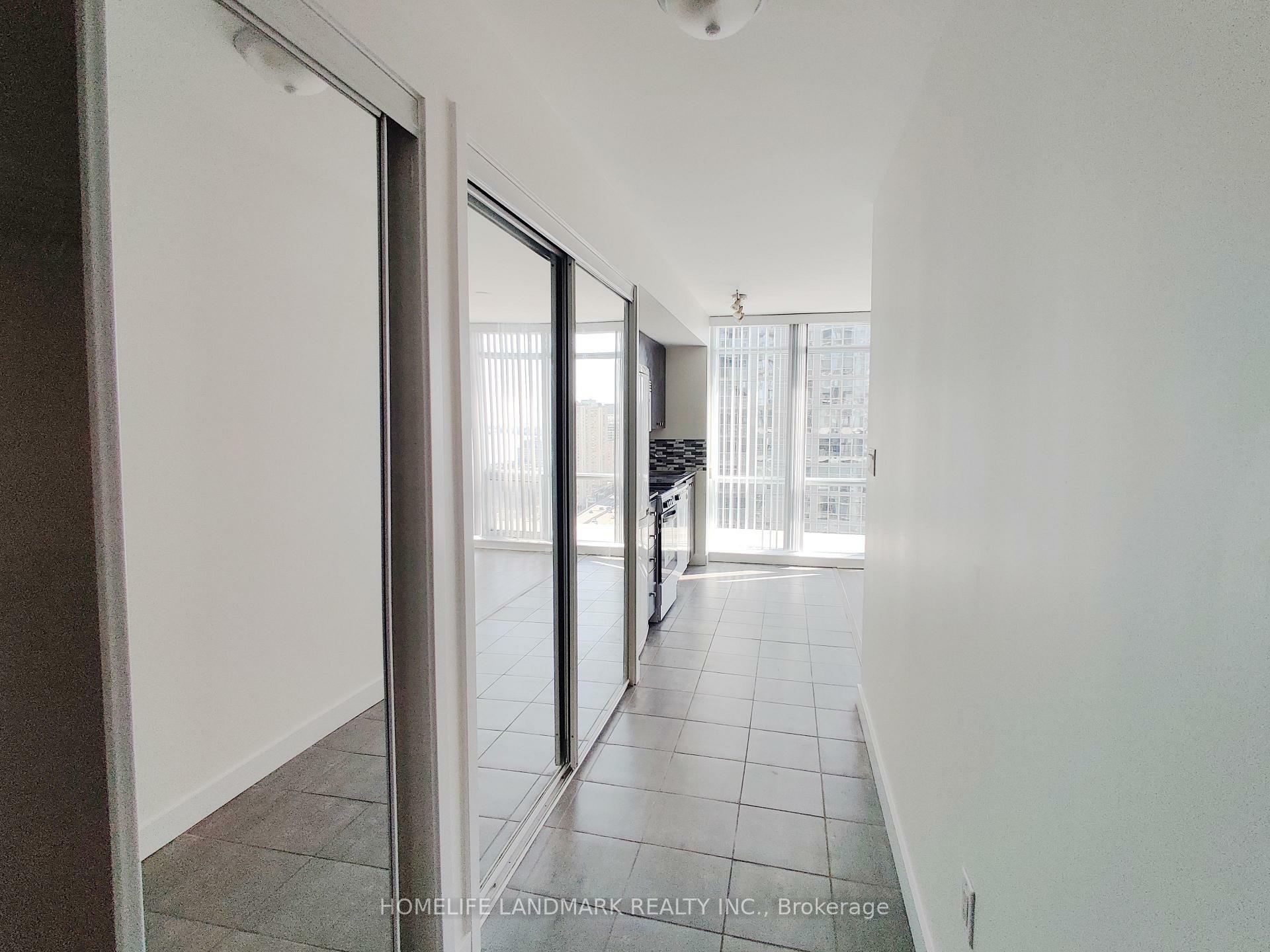 Property Photo:  11 Brunel Court 2909  ON M5V 3Y3 