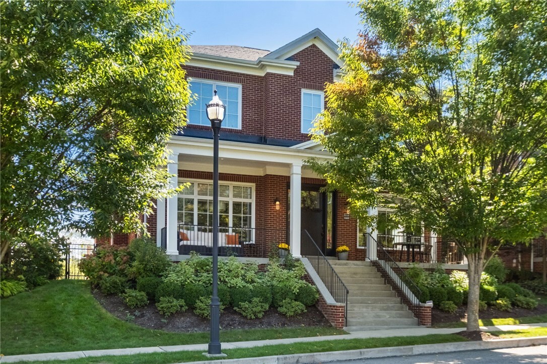 Property Photo:  1660 Shelburne Lane  PA 15217 