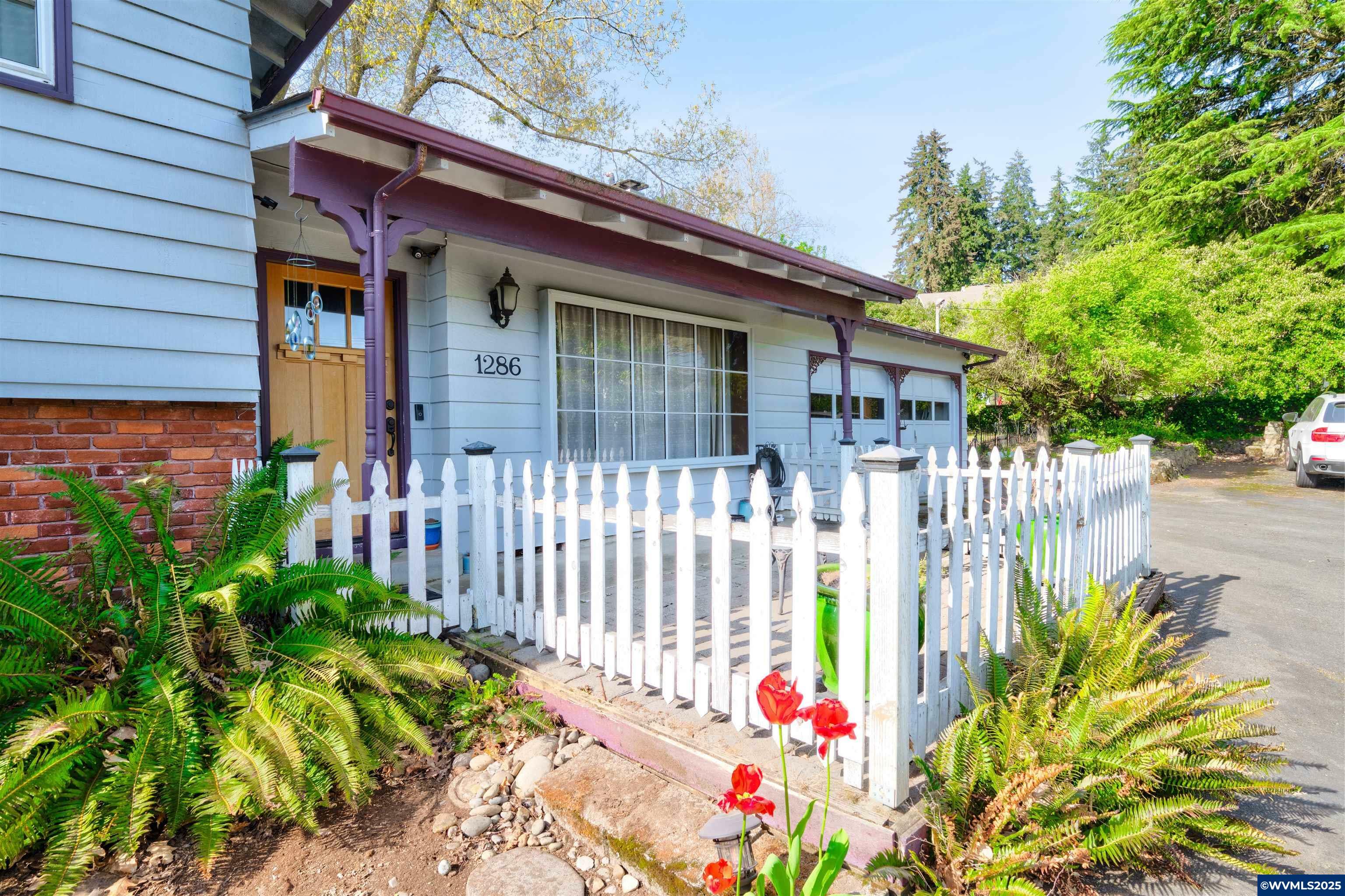 Property Photo: 1286 Madrona Av SE OR 97302