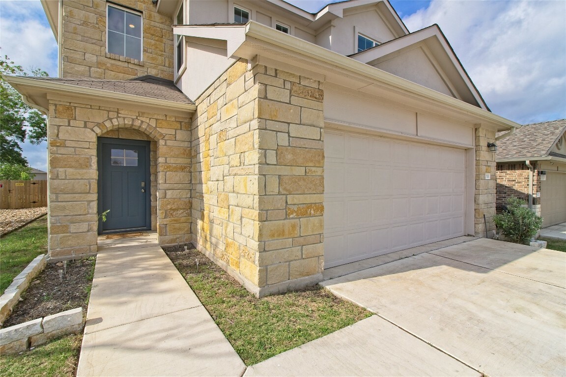 Property Photo: 513 Shiner Lane TX 78626