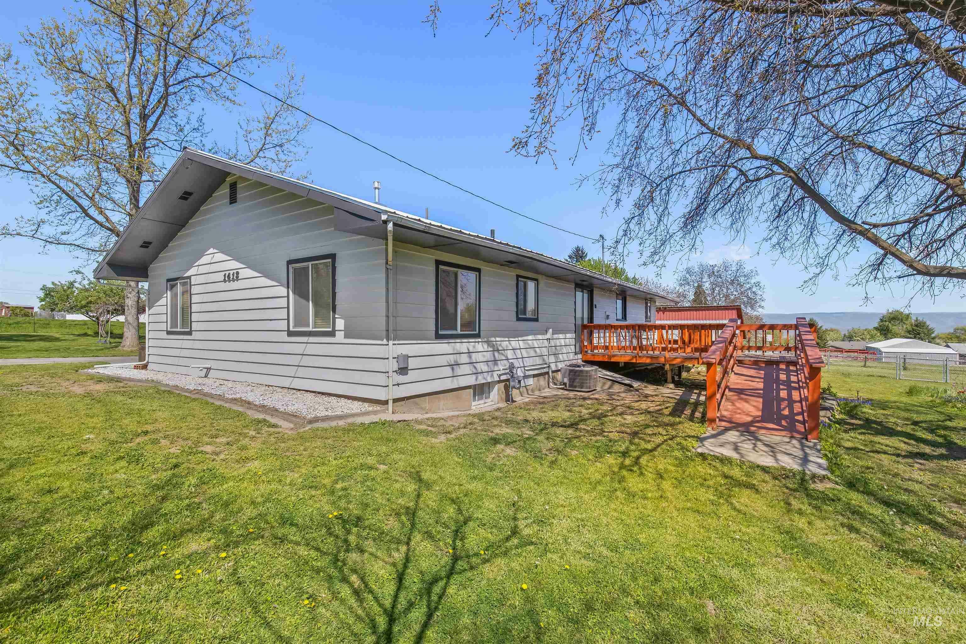 Property Photo: 1413 Airway Ave ID 83501
