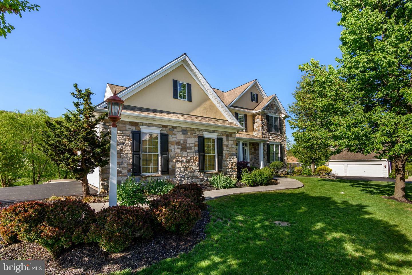 Property Photo: 6210 Run Cross Lane PA 17025