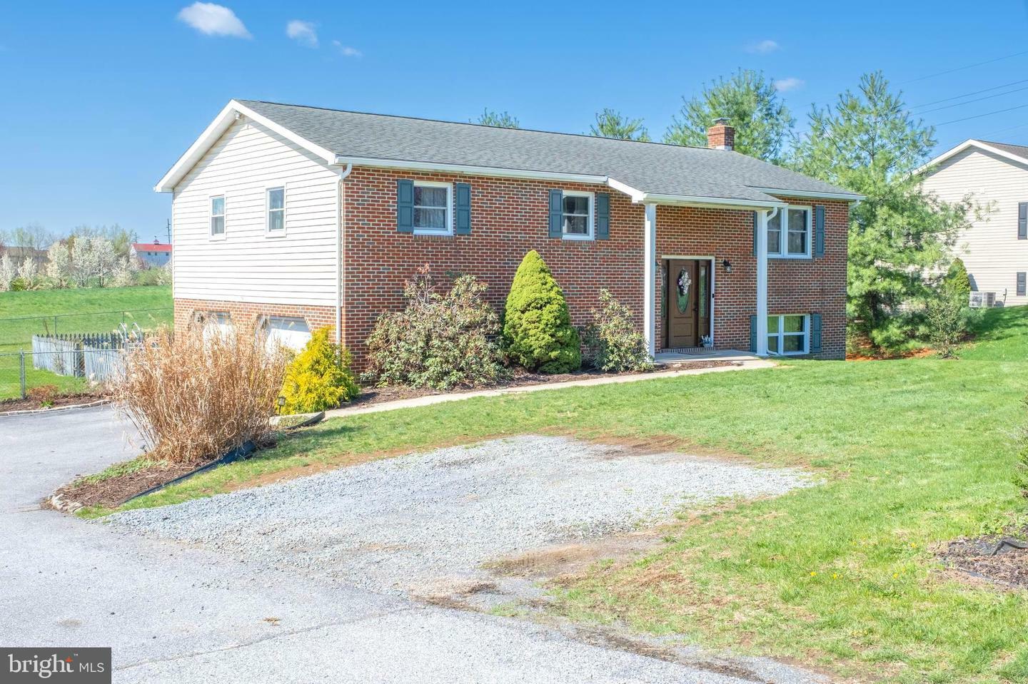 Property Photo: 1400 Siloam Road PA 17201
