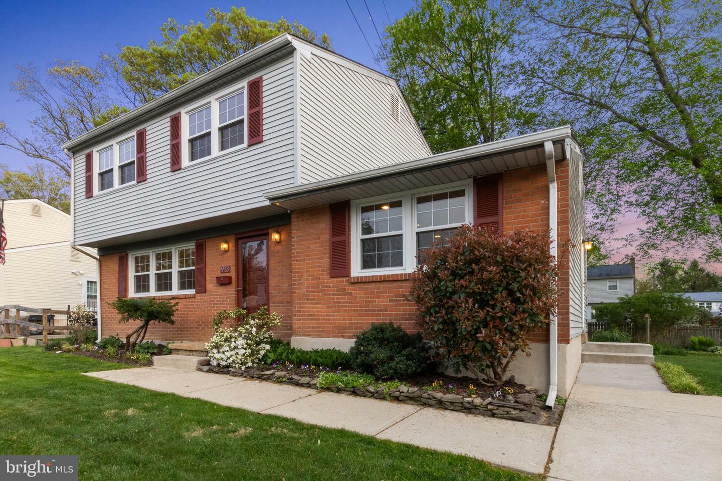 Property Photo: 913 Kenilworth Avenue DE 19711