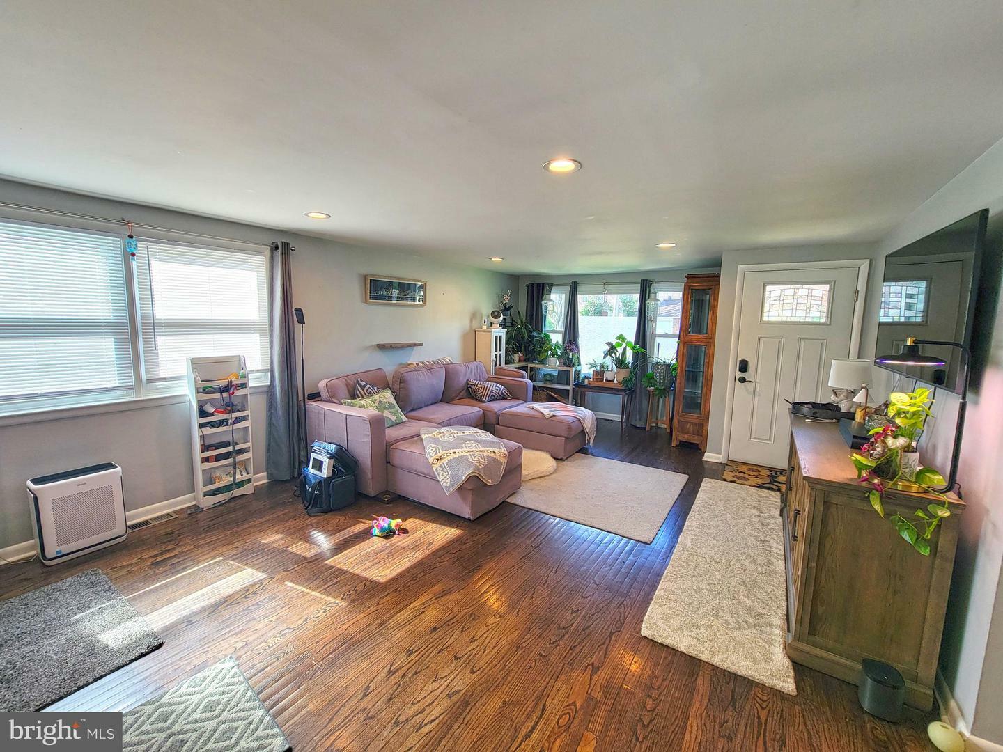 Property Photo: 4619 Sir Galahad Drive PA 19015