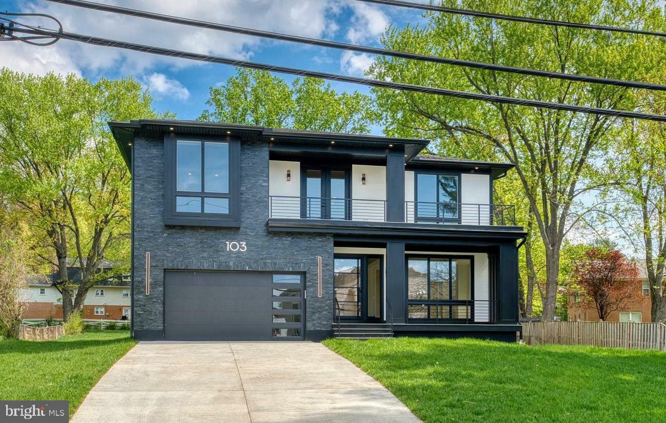 Property Photo: 103 Saint Andrews Drive NE VA 22180
