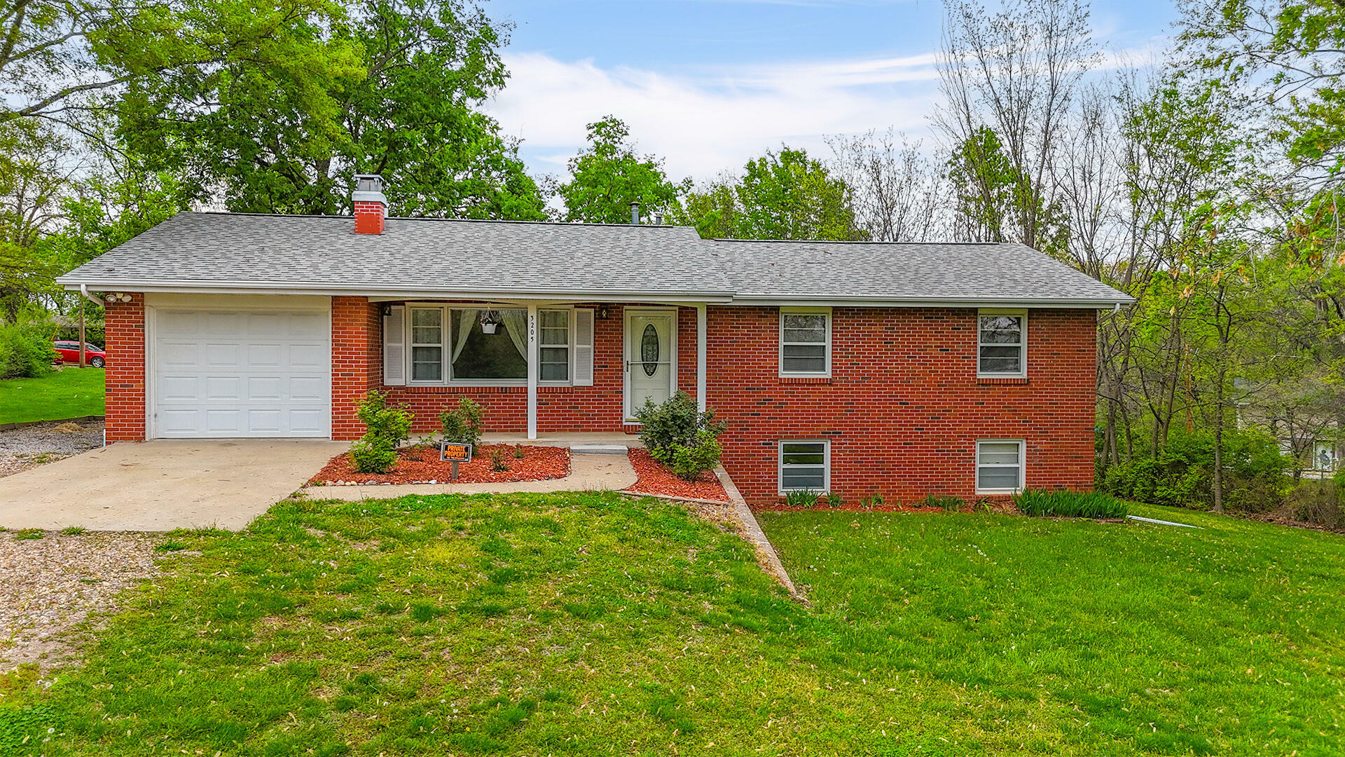 Property Photo: 3205 Pioneer Dr MO 65202