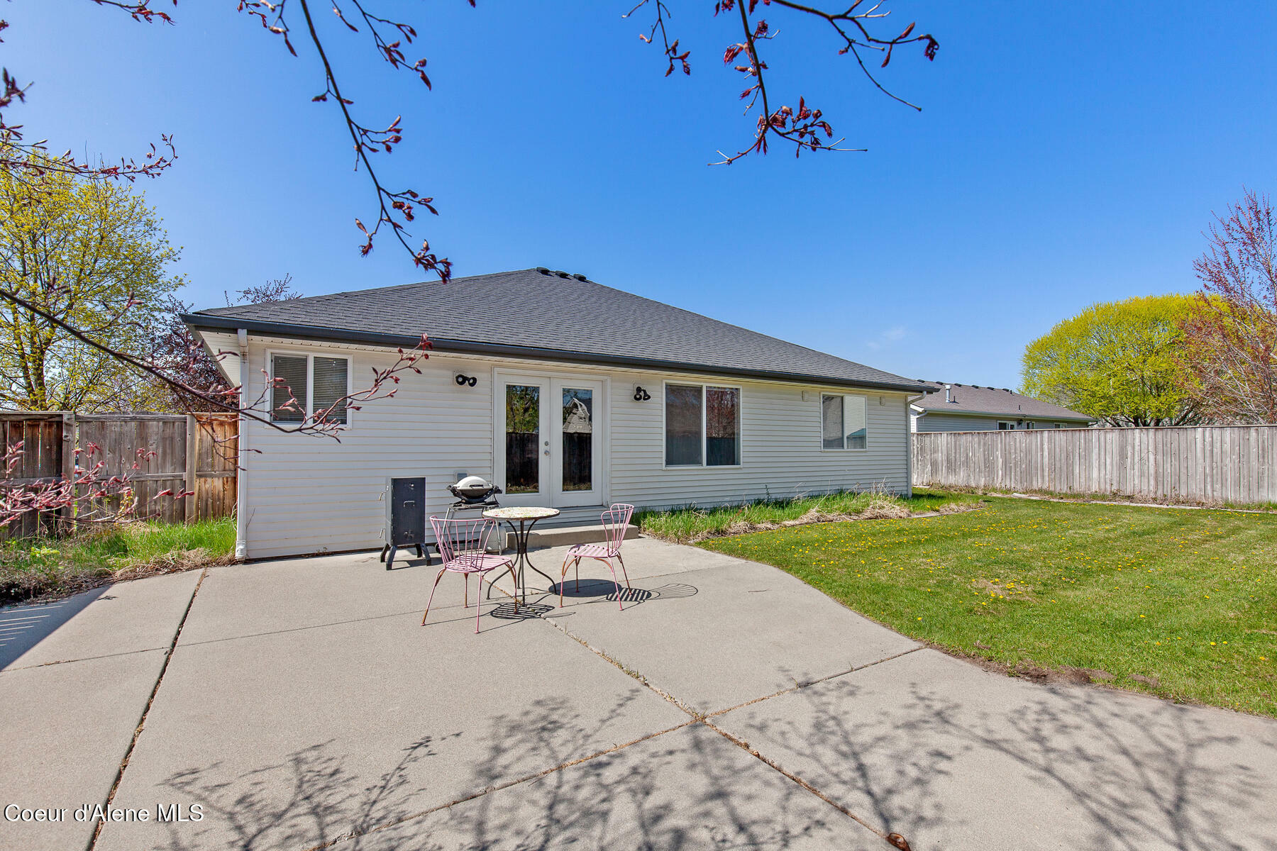 Property Photo: 8940 N Torrey Ln ID 83835