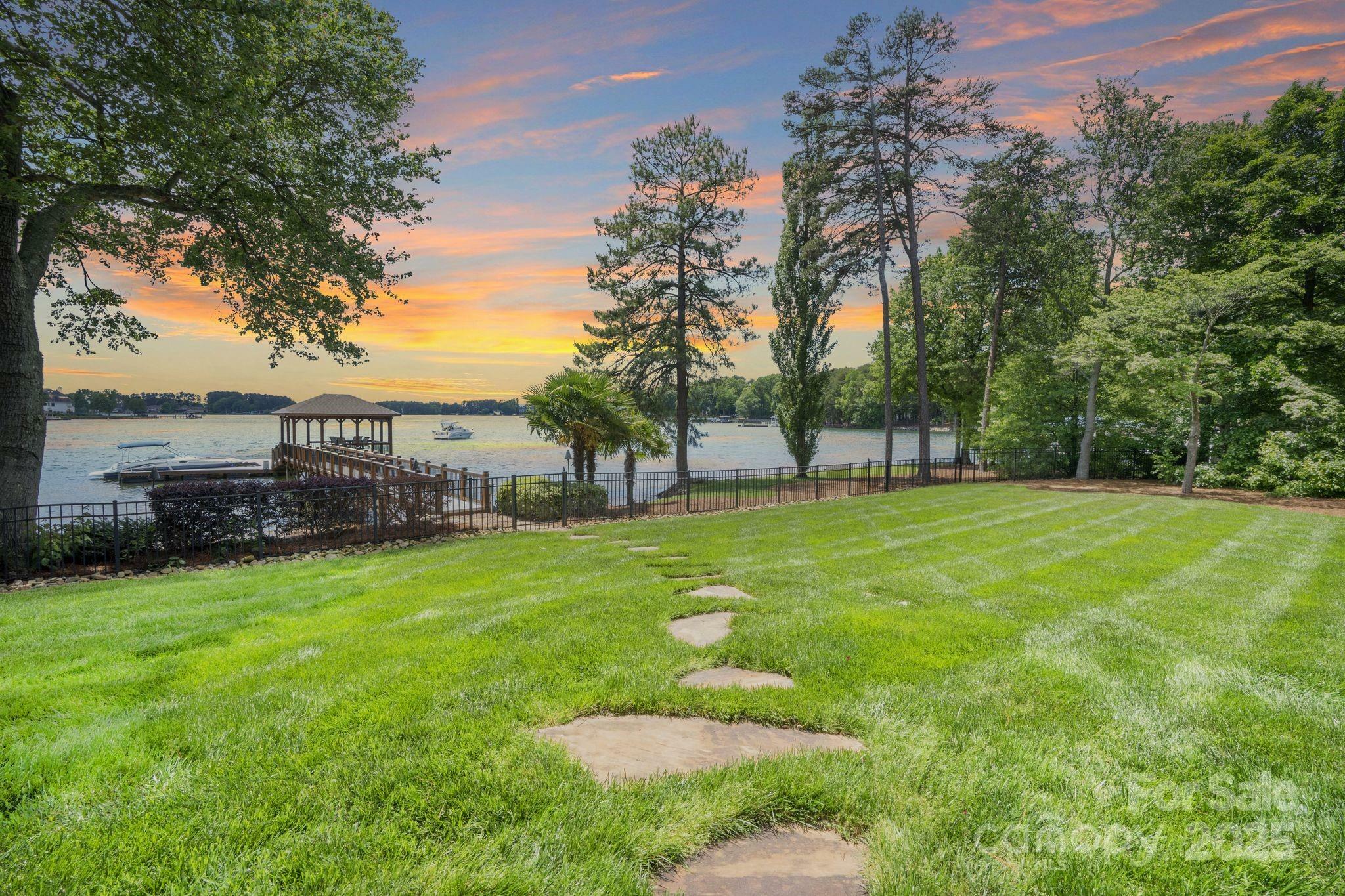 Property Photo: 17112 Green Dolphin Lane NC 28031