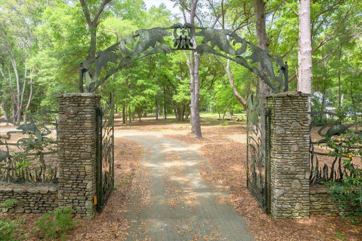 Property Photo: 2970 Roseville Road SC 29487