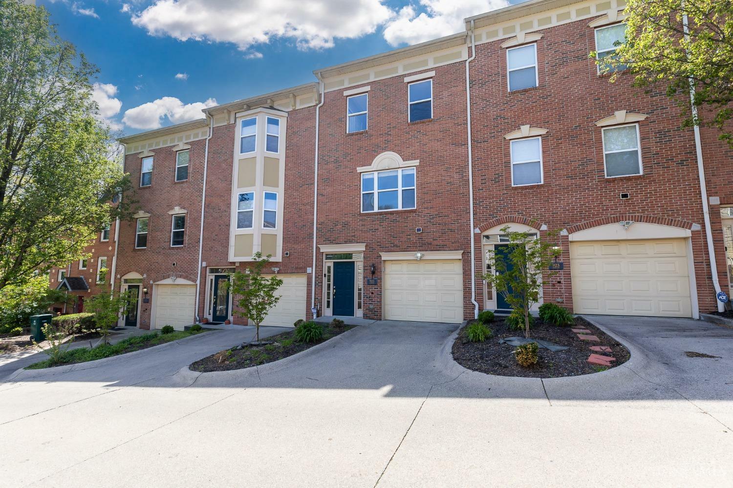 Property Photo: 925 Sharkey Lane OH 45206