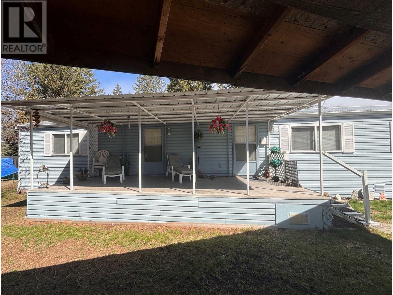 Property Photo: 1555 Howe Road 6 BC V1S 1M1
