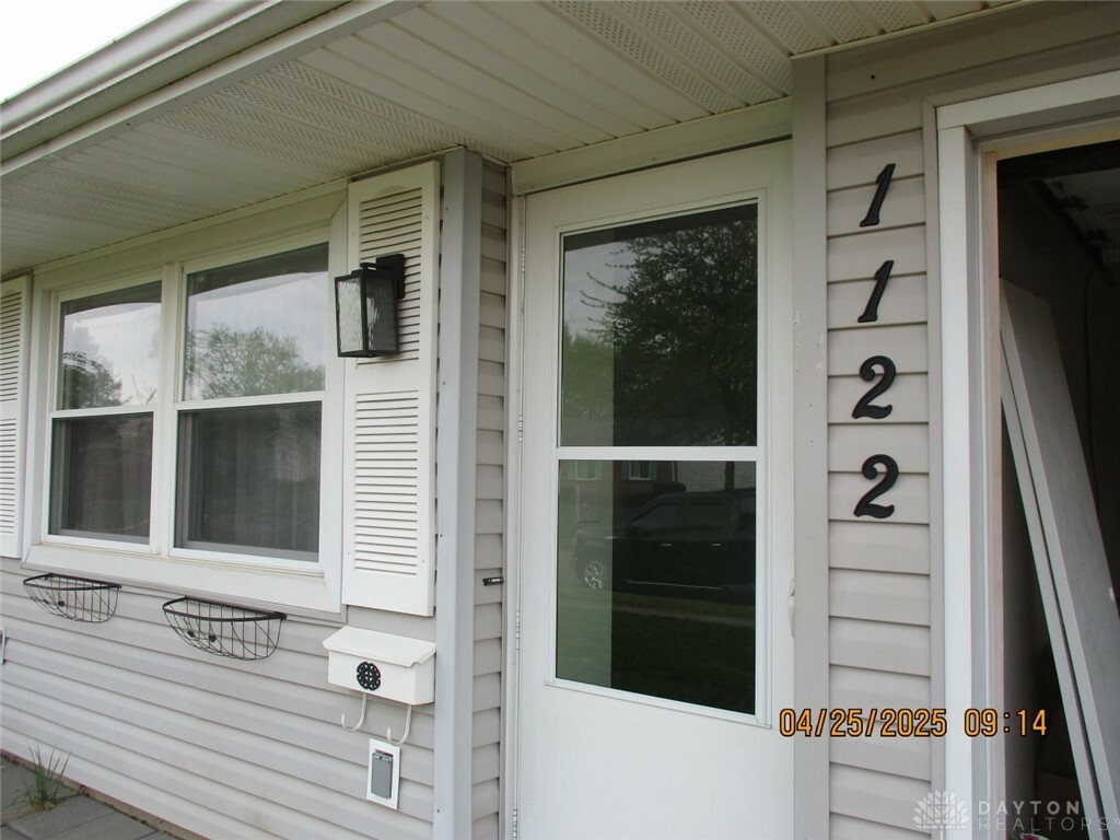 Property Photo:  1122 Larrel Lane  OH 45383 