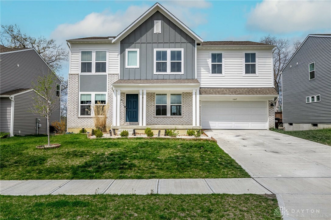 Property Photo: 1647 Arden Bend OH 45324