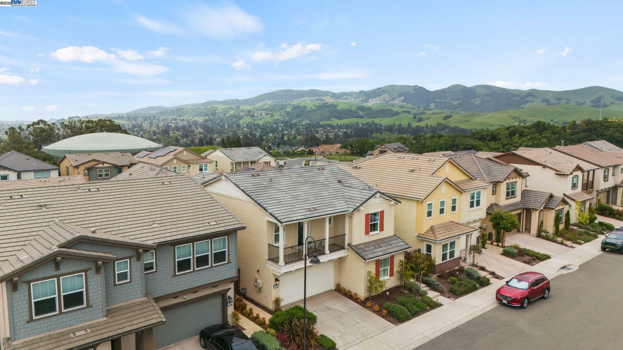 Property Photo: 318 Paradiso Court CA 94583
