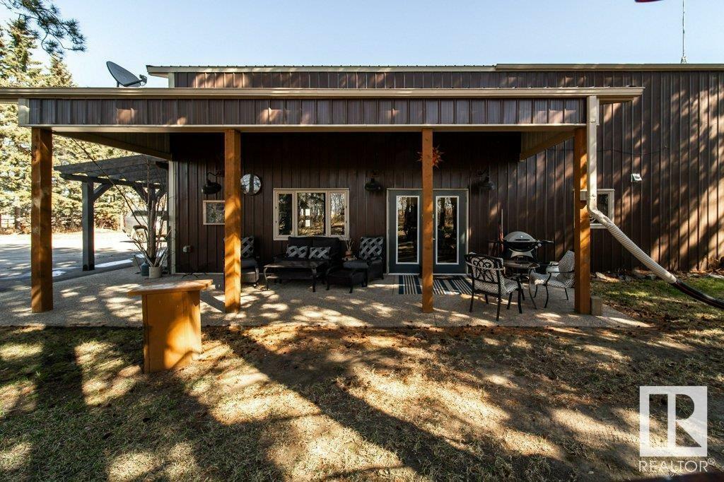Property Photo: 48003 Rge Rd 60 AB T0C 0P0