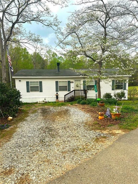Property Photo: 350 Kitty Hawk Lane GA 30523