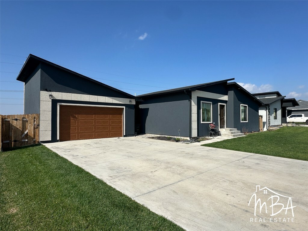 Property Photo: 4123 Hawthorne Way KS 67846