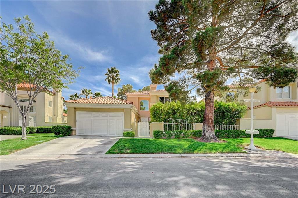 8221 Crow Valley Lane  Las Vegas NV 89113 photo