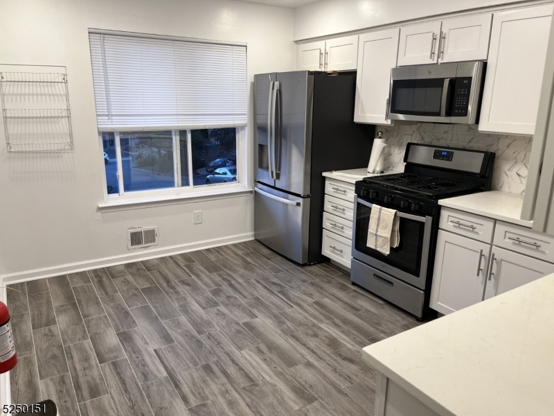 Property Photo: Mt.vernon Sq NJ 07044