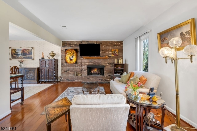 Property Photo: 7 Somerset Hills Ct NJ 07924