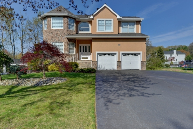 18 Arundel Rd  Pequannock Twp. NJ 07444 photo