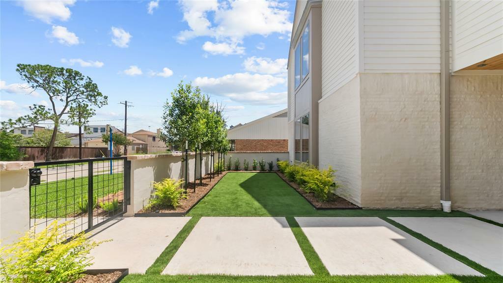 Property Photo: 9302 Bassoon Drive TX 77025