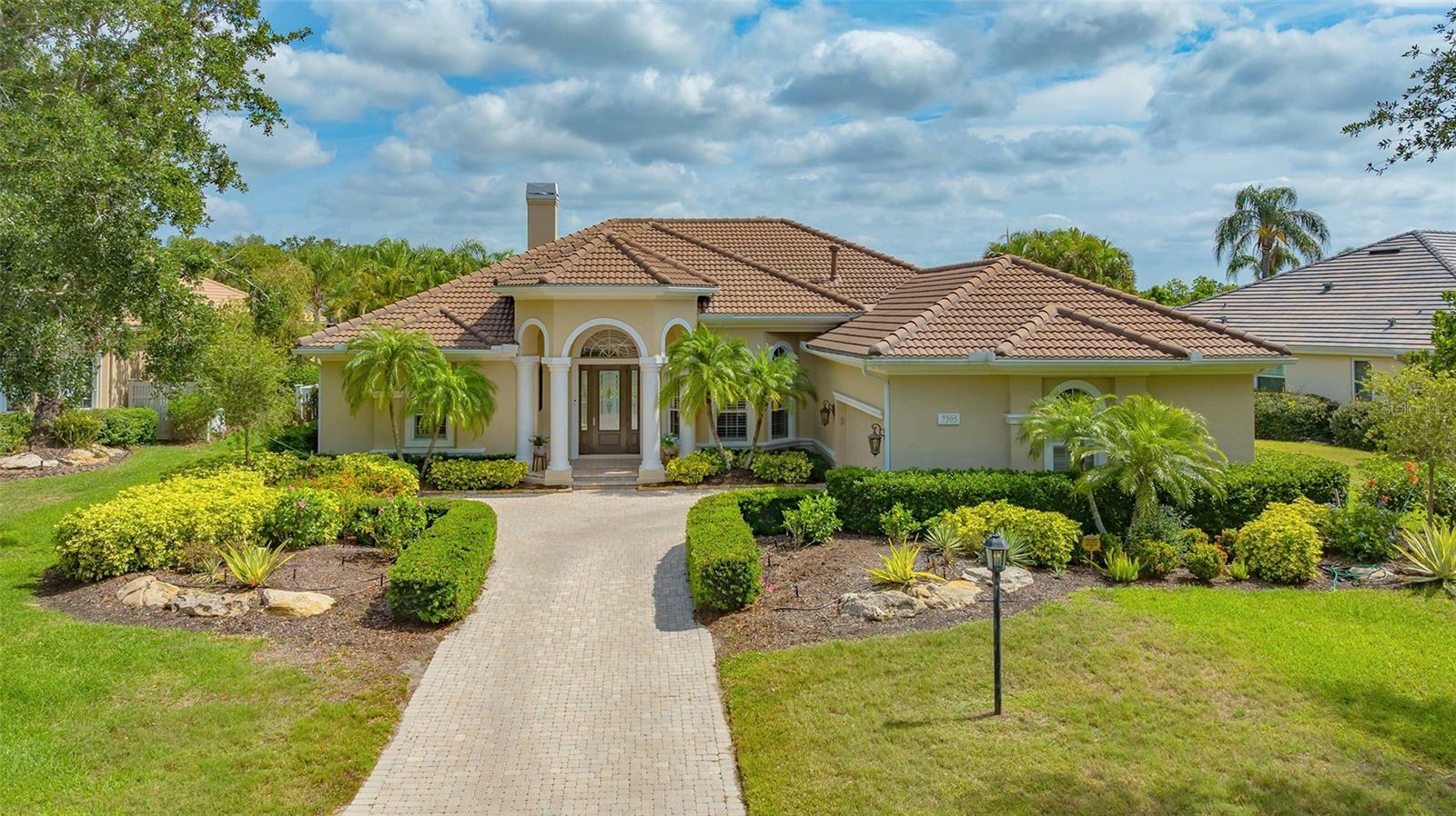 Property Photo: 7305 Chatsworth Court FL 34201