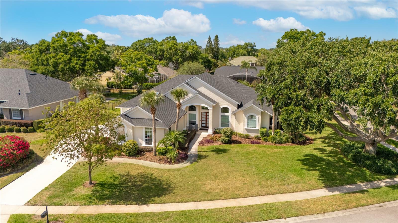 Property Photo: 11401 Willow Stowe Lane FL 34786