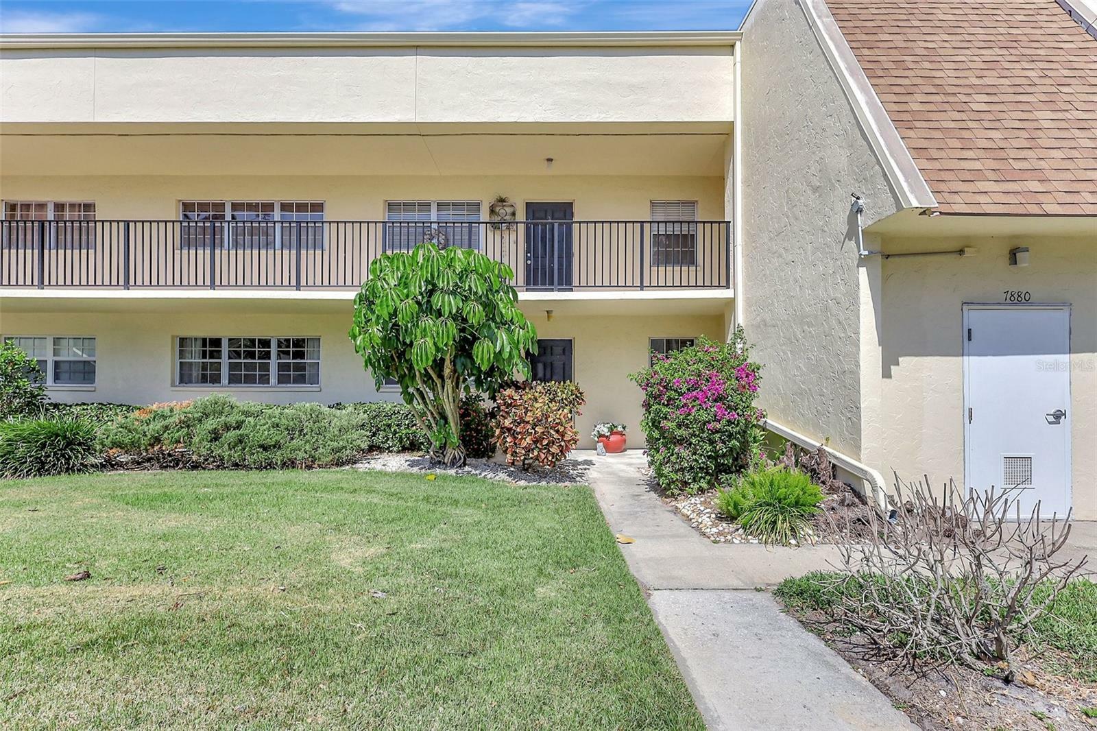 Property Photo: 7880 Palm Aire Lane 103 FL 34243