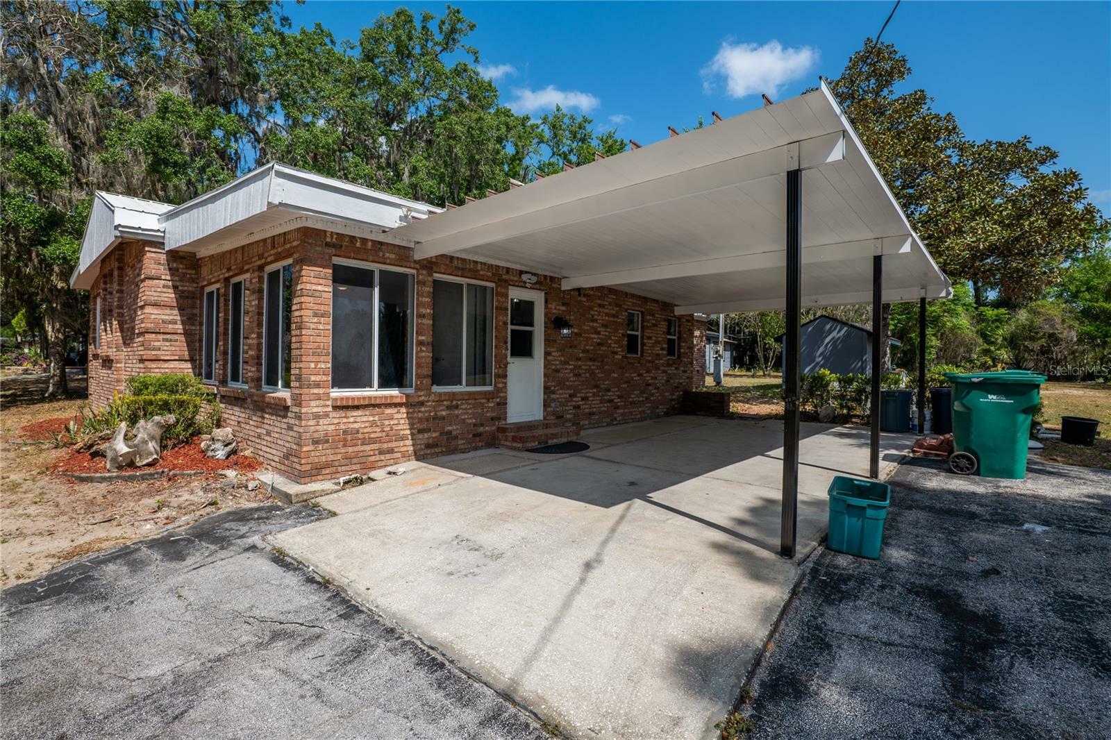 Property Photo:  237 W McClendon Street  FL 32159 