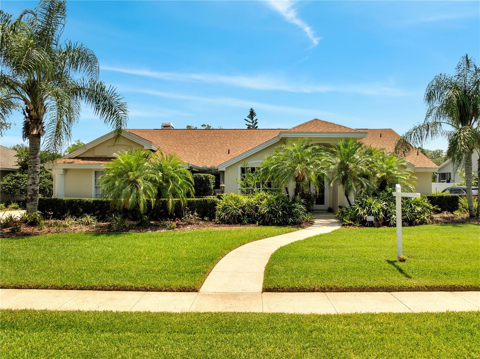 Property Photo:  1121 Arbor Glen Circle  FL 32708 